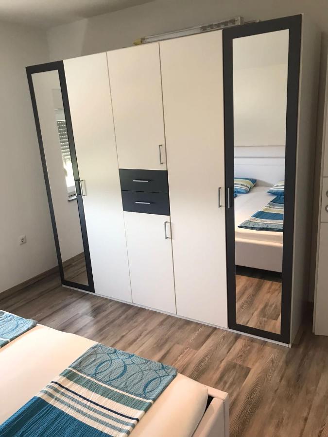 Apartments Ban Galižana 外观 照片