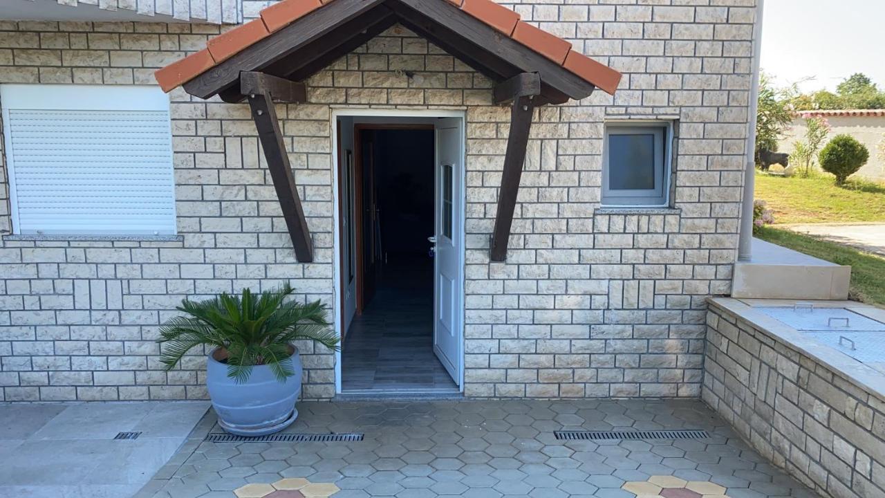 Apartments Ban Galižana 外观 照片